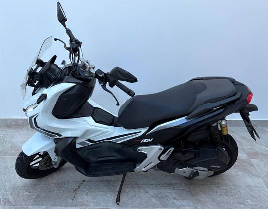 HONDA ADV 